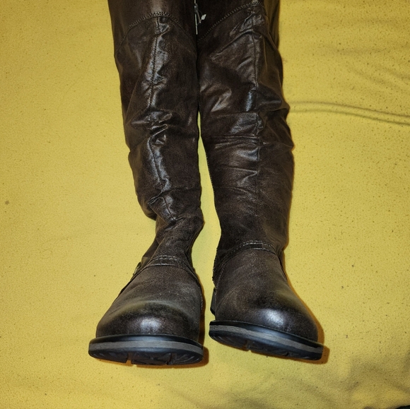 New Tall Boots - Picture 5 of 5